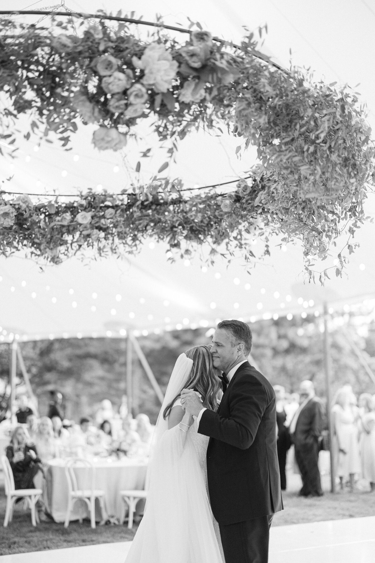 connecticut-backyard-tented-wedding-photo_0038