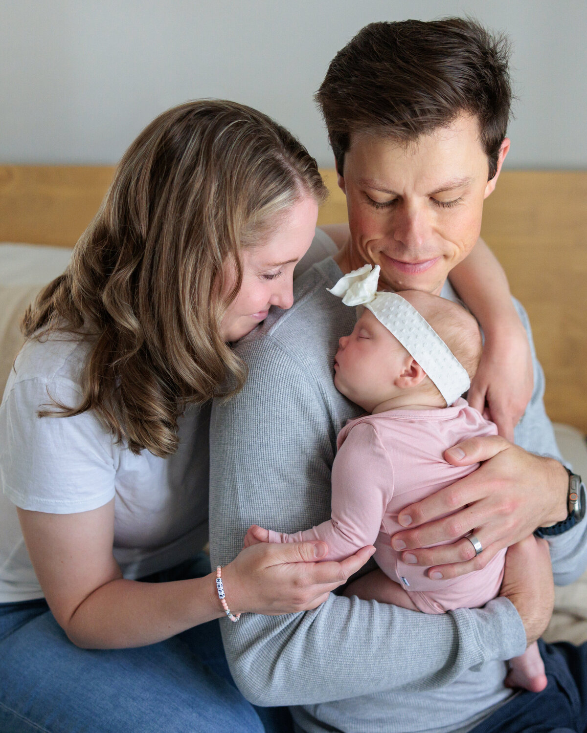 Stanford family and newborn photographer, in home newborn session menlo park family. Palo alto newborn family photographer