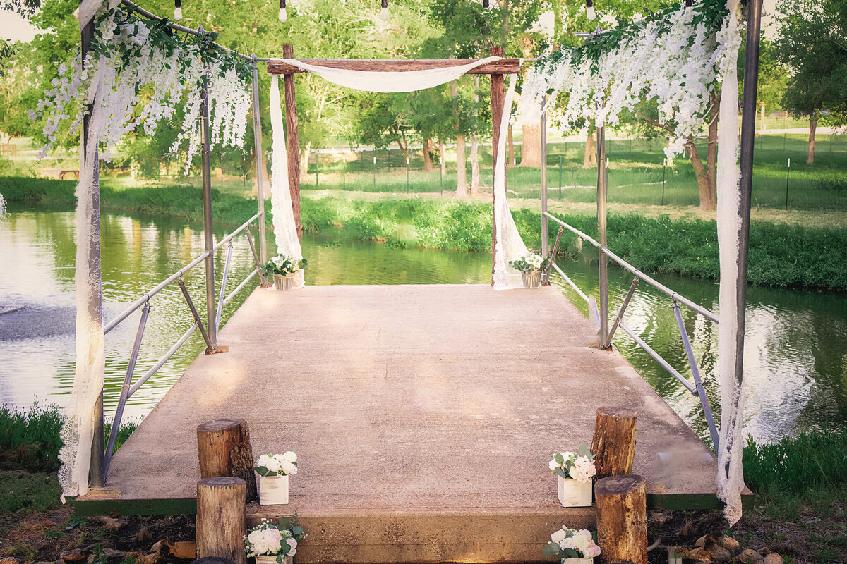 pond-deck-ceremony