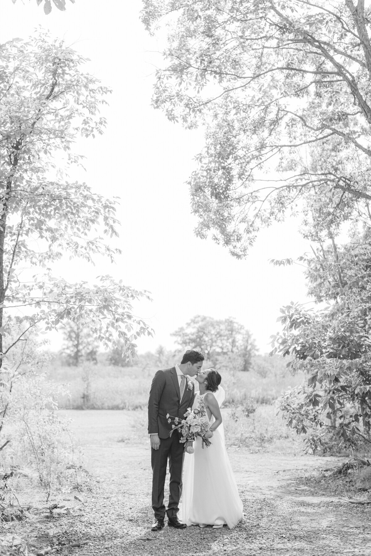 toronto-wedding-photographer-compass-rose-suites-christine-lim-007