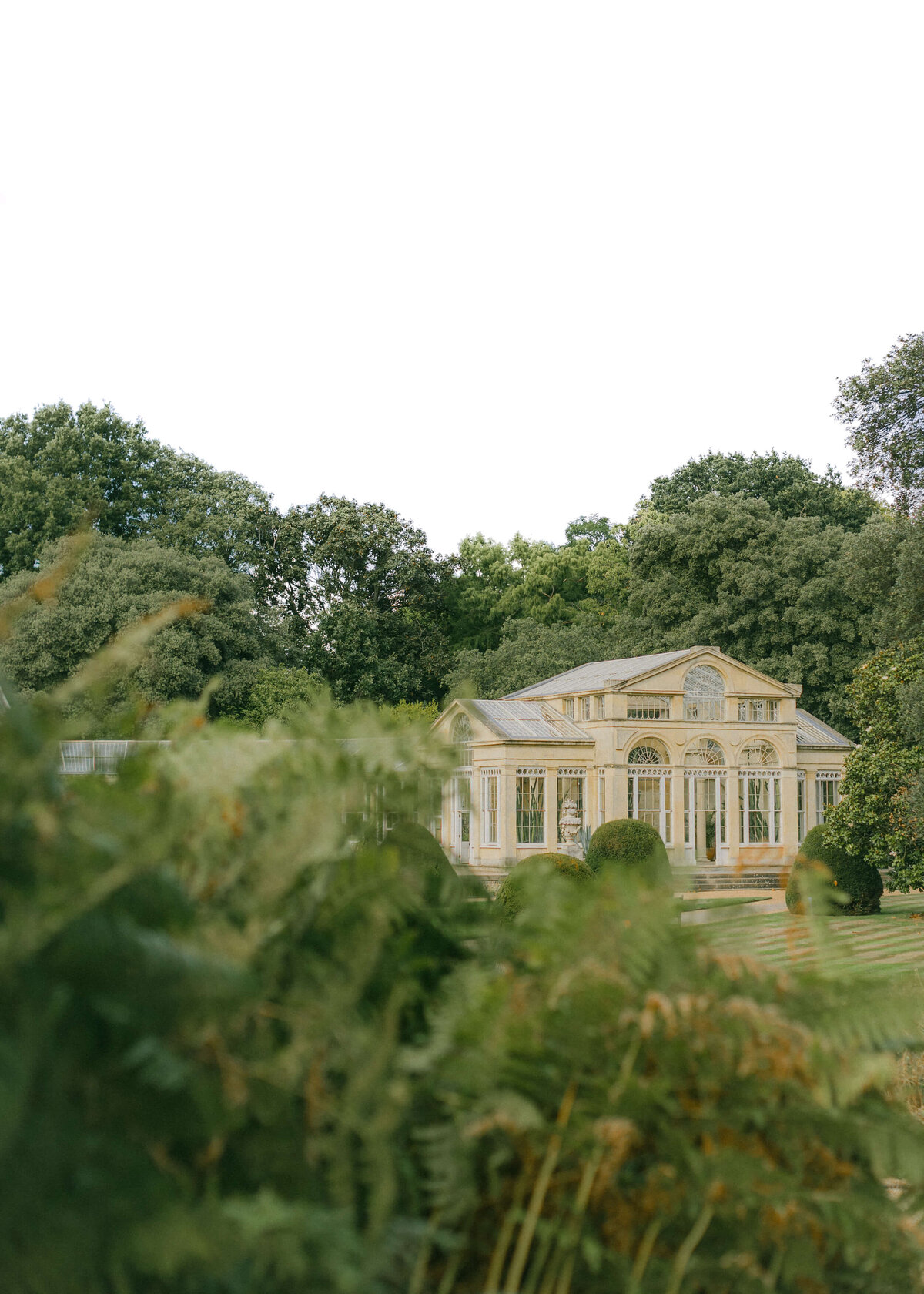 chloe-winstanley-weddings-syon-park-conservatory-gardens