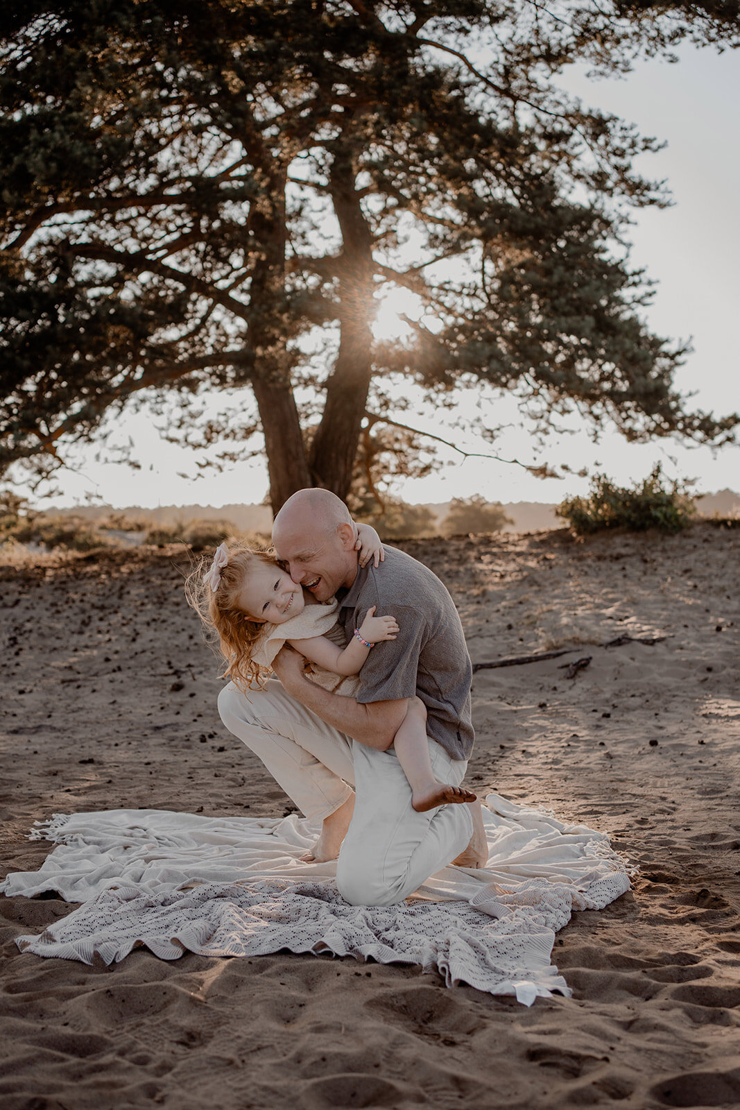 liefdevolle-gezinsfotografie-laren-duinen-leukfotografie13