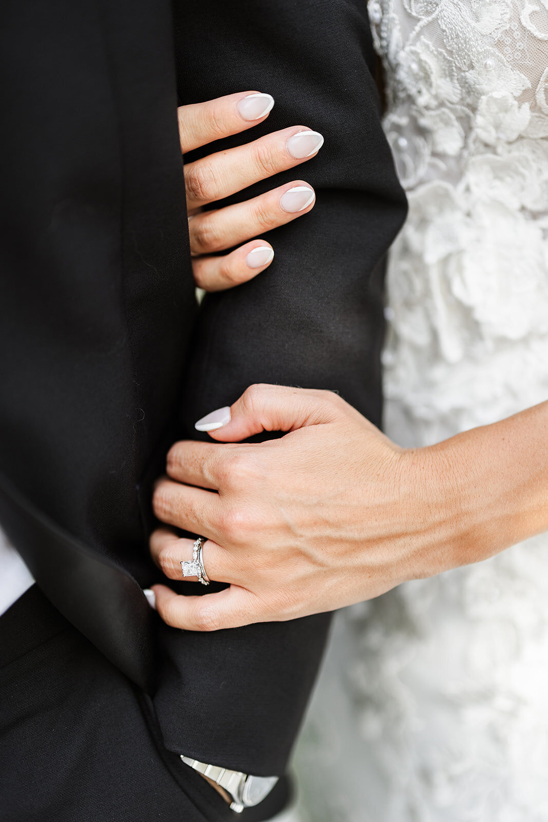 Best Cleveland Luxury Wedding Photographer LIndsey Ramdin LAR Weddings Pittsburgh Wedding Photographer Ohio Romantic Weddings110