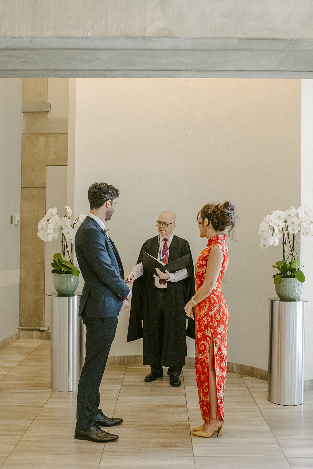 toronto-city-elopement-city-hall-ttc-subway-sugar-beach-fun-romantic-sumer-wedding-2713