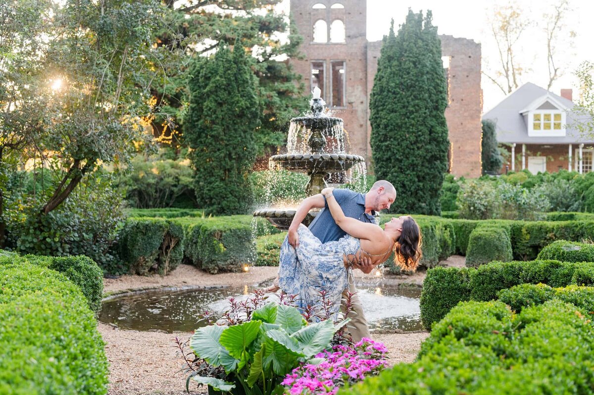Elli-Row-Photography-Barnsley-Gardens_6433_1