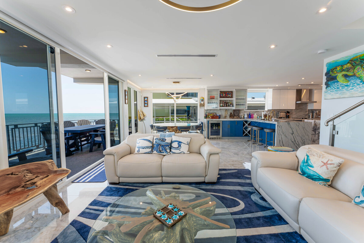 Living Room (2)