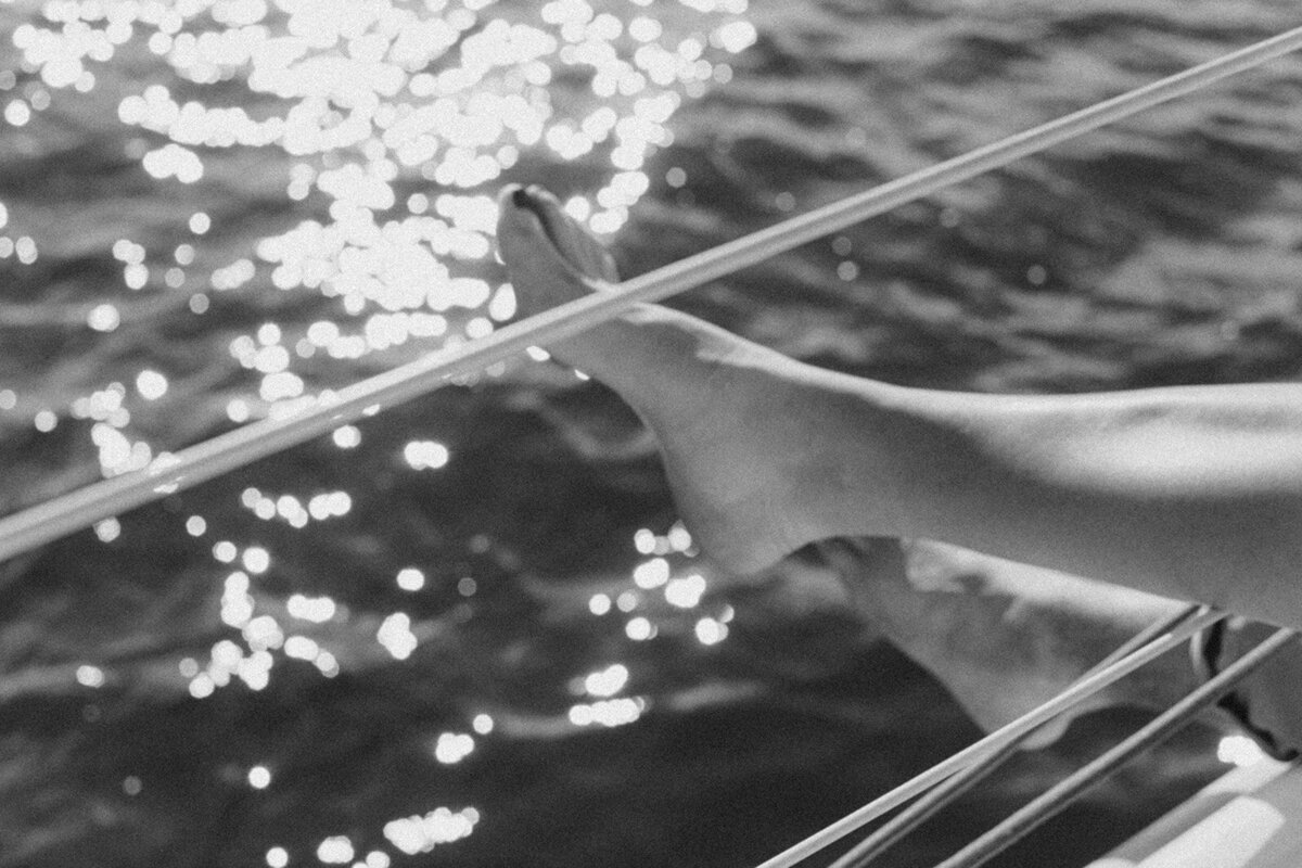 audra-jones-photography-virginia-sailboat-engaement-shoot-clare-dan-38