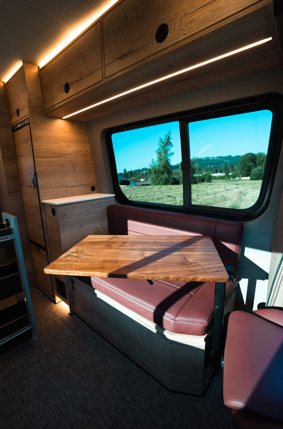 2_CeCeVan122_BenchmarkVehicles2025CeceVan122_BenchmarkVehicles2025_DSC3168