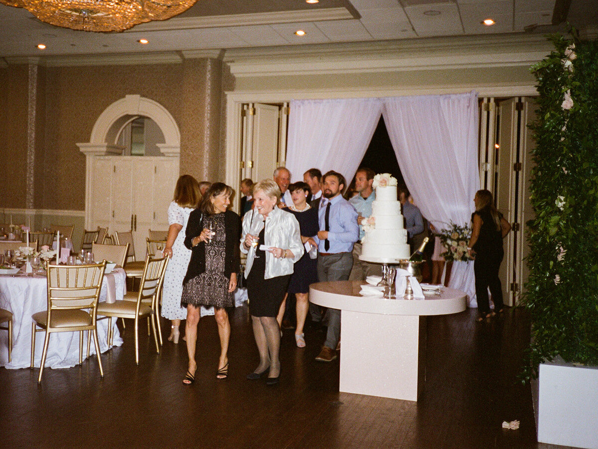 Matthew and Holly Wedding at Oklahoma City Golf and Country Club OKC Wedding Photographer Laura Eddy-471_websize