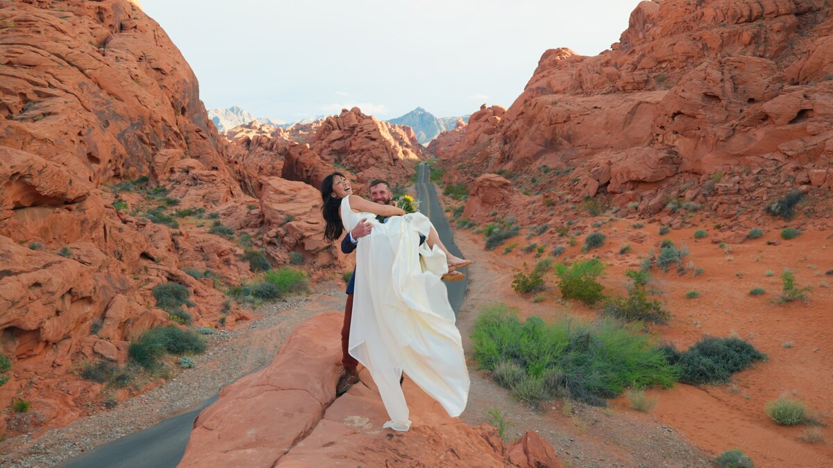 Adventure elopement videographer