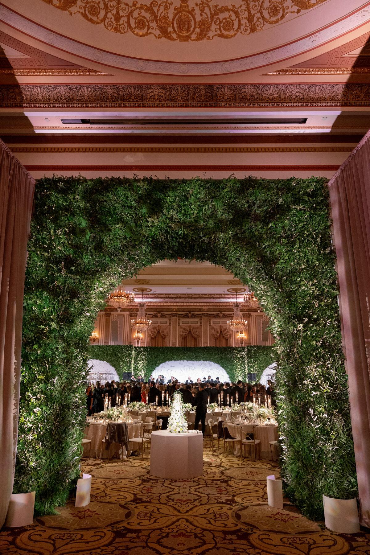 chicago-luxury-winter-wedding-at-old-st-pats-108