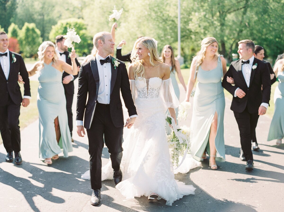 castle-farms-charlevoix-michigan-wedding-photographer-fine-art-film-luxury_0003
