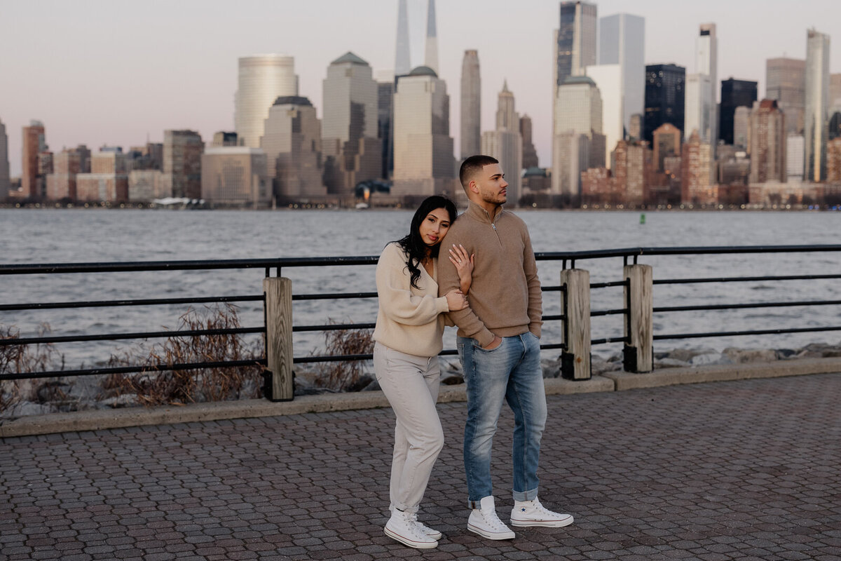 engagement-session-jersey-city-liberty-state-park