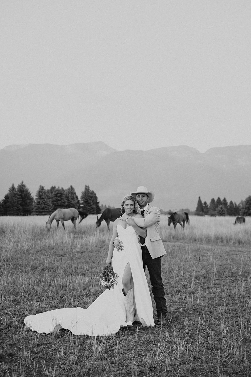 presley-gray-luxury-western-montana-wedding-9186