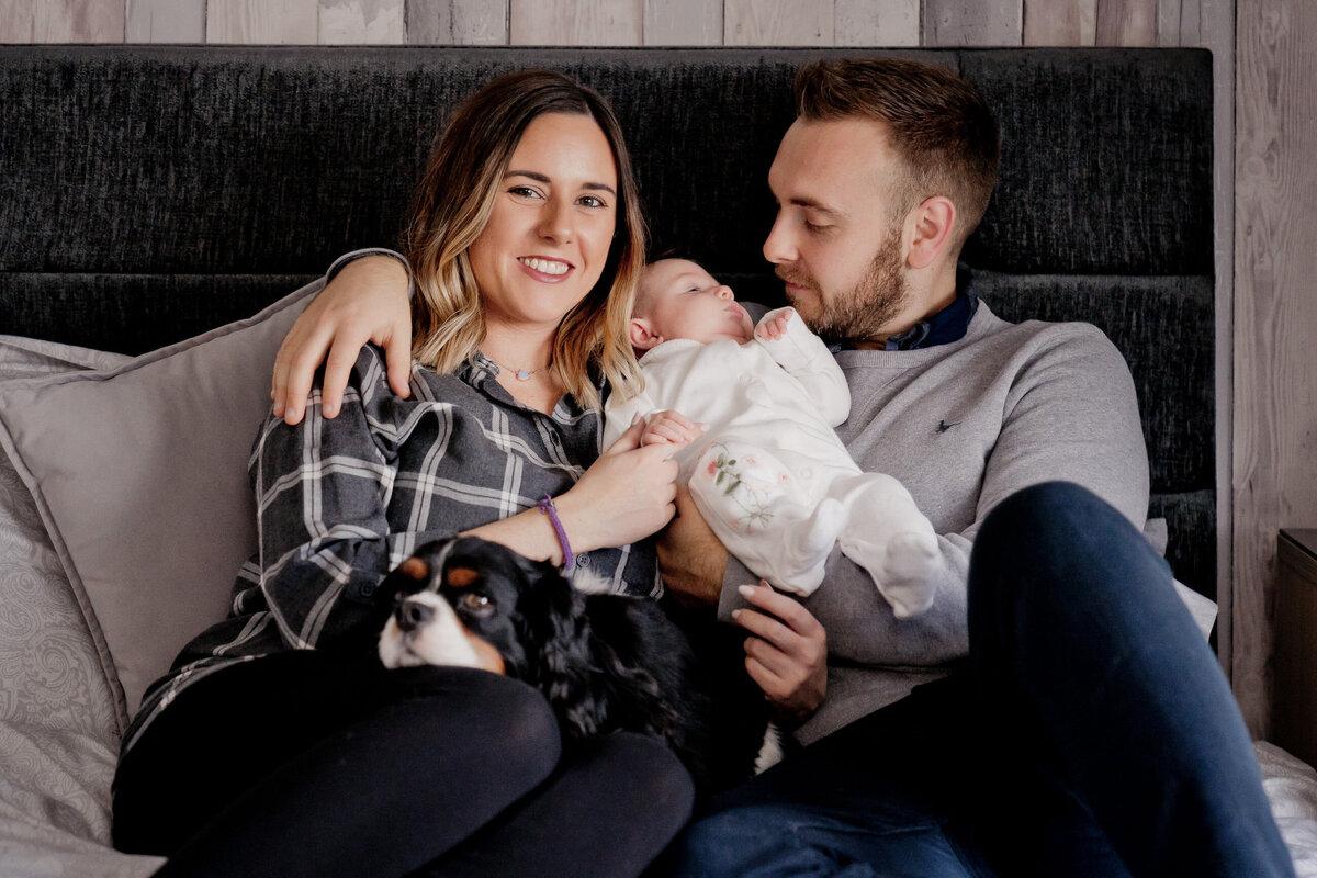 newborn-baby-relaxed-lifestyle-natural-family-photography-188