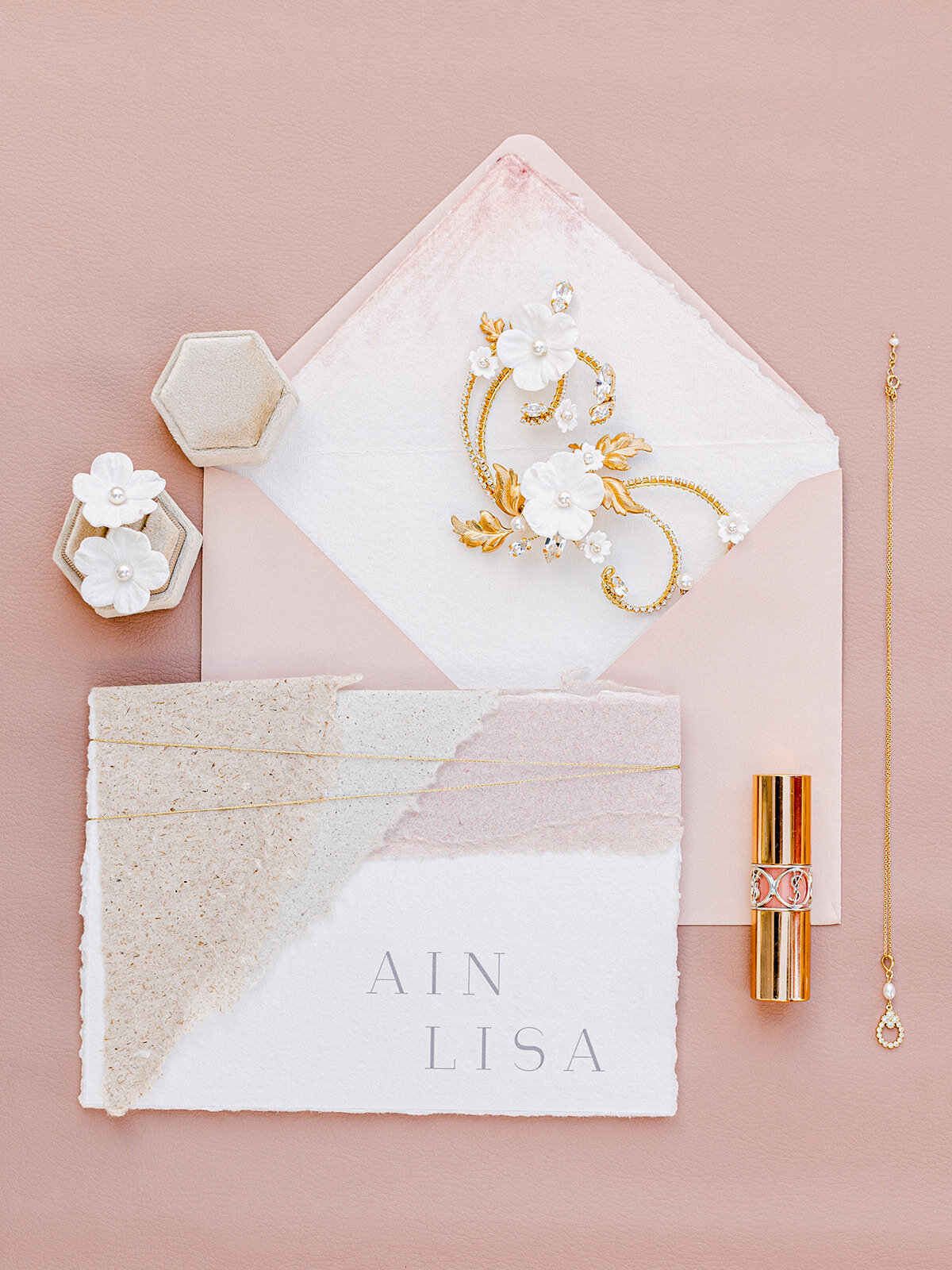 Destination wedding inspired by pink bougainvilleas at Dar Oomi Djerba Veronique lorre direction artistic floral designer Thomas Audiffren3