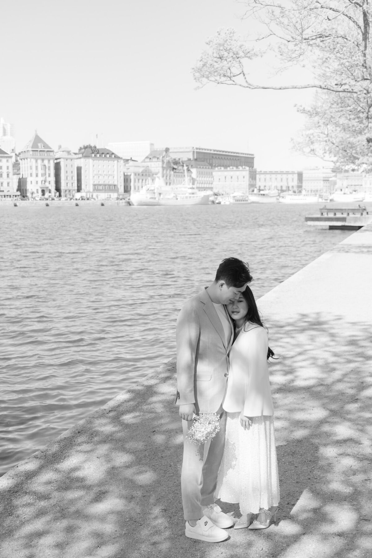 Destination Wedding Photographer Anna Lundgren in Stockholm Chic City Wedding in Stockholm Sweden_02