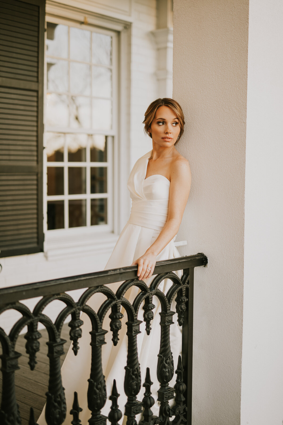 photos of bride during wedding day in texas