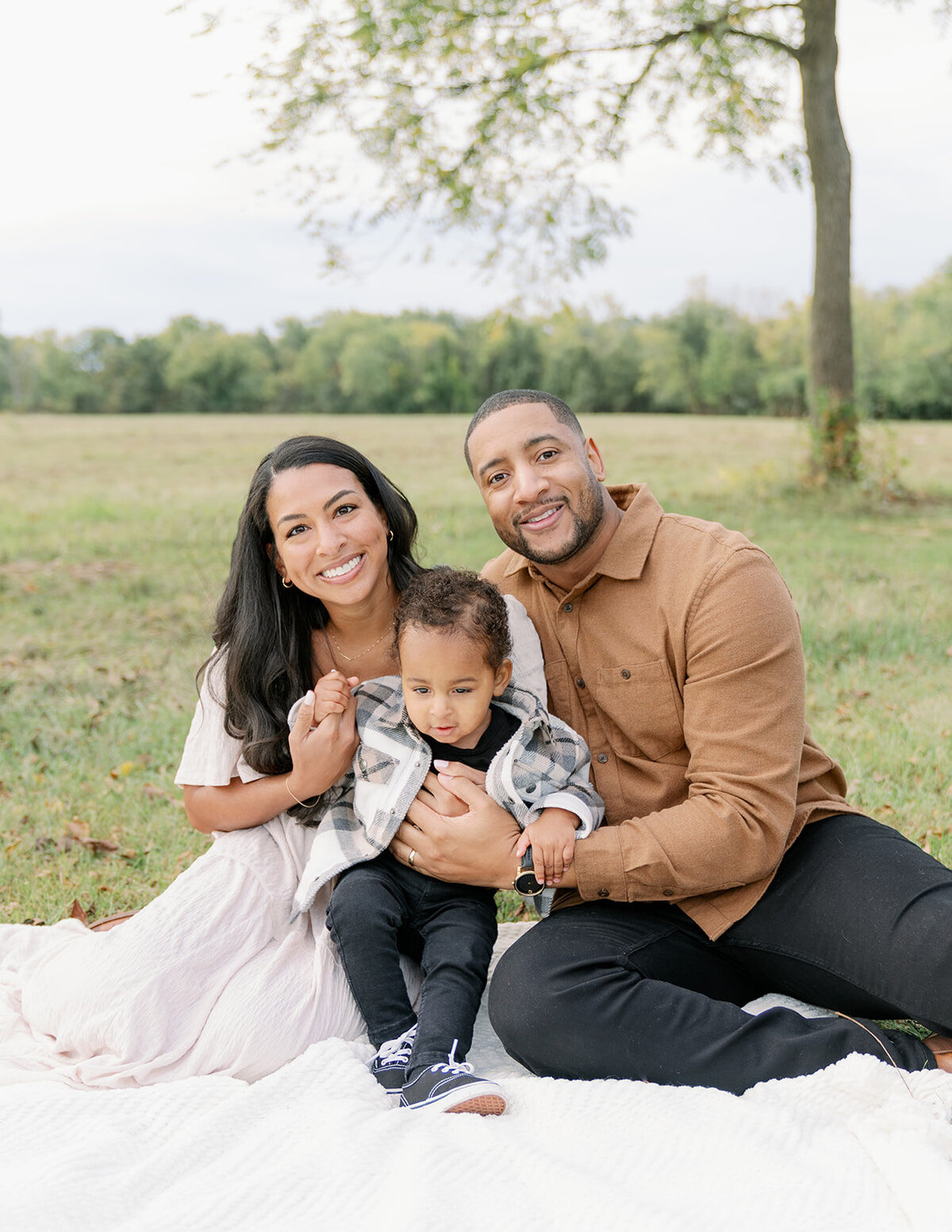 10.08.23 The Johns Family_Fall Portraits at Busse Woods.monicamirandaphotography (27 of 42)_websize
