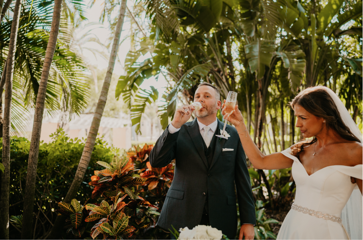 mariah-lacy-photo-the-vinoy-hotel-elope-in-florida-chantilly-chic-celebrations-11