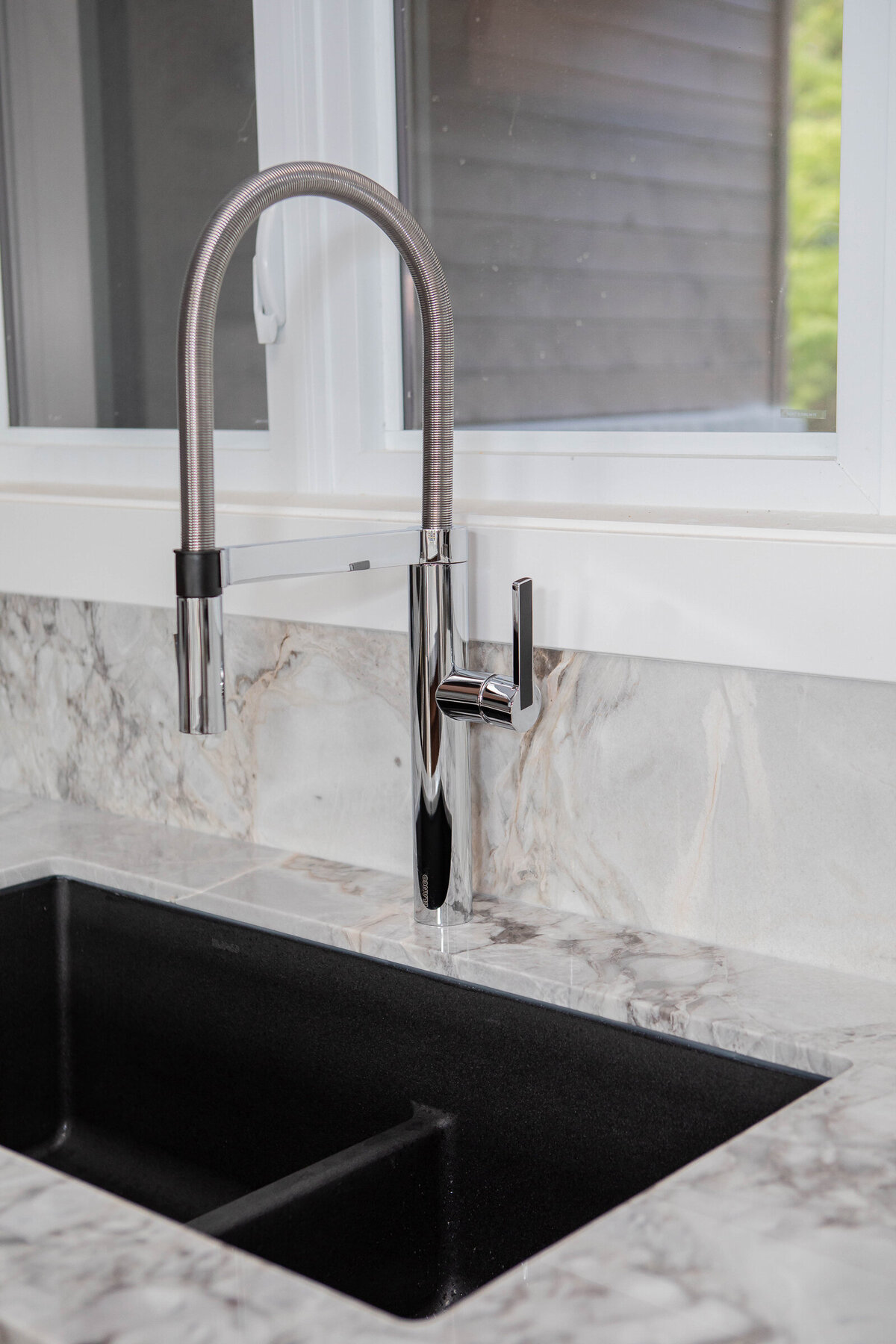 modern-kitchen-sink