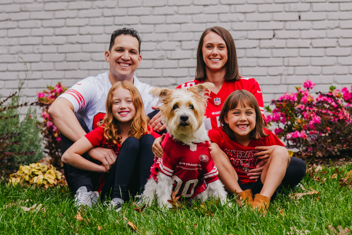 a family poses during a photo shoot in signal mountain