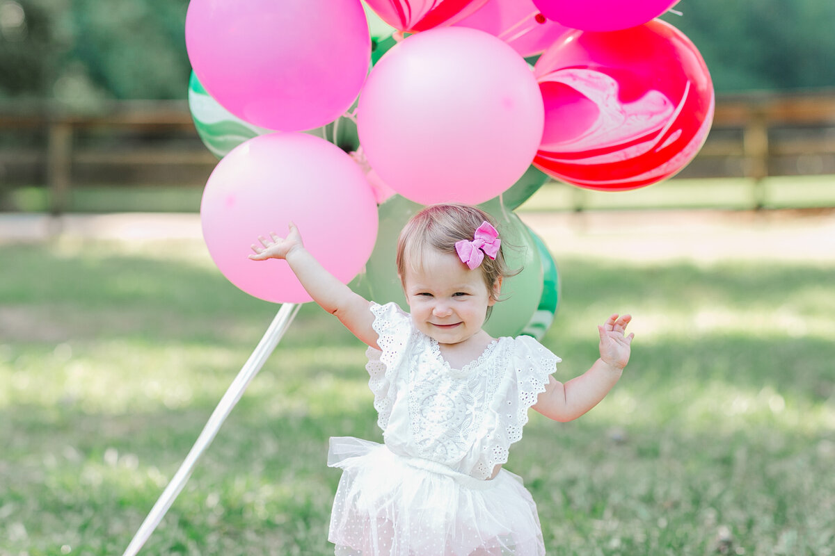bella-first-birthday-cake-smash-newport-news-park-30