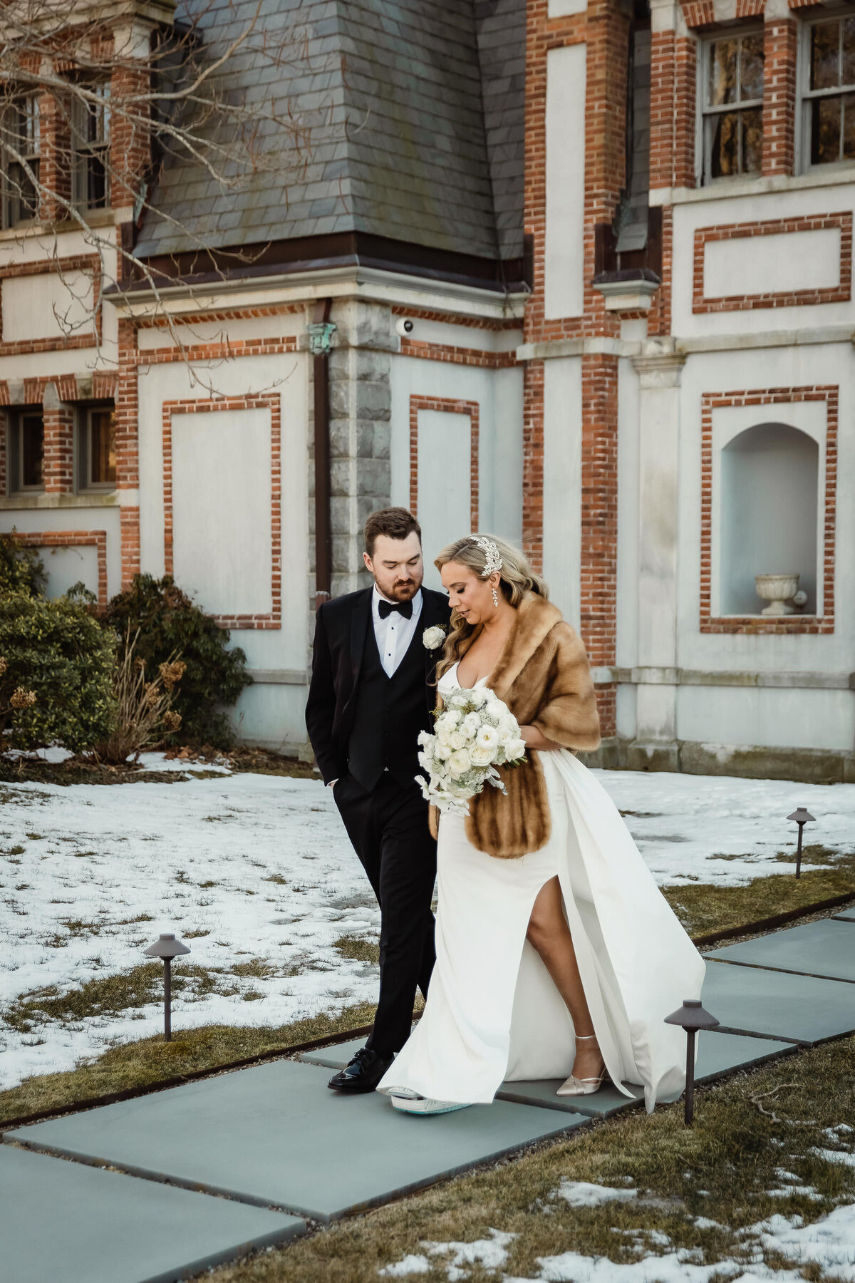 Nicole-Marcelle-Photography_135_glam-winter-wedding-newport-harbor-island-belcourt