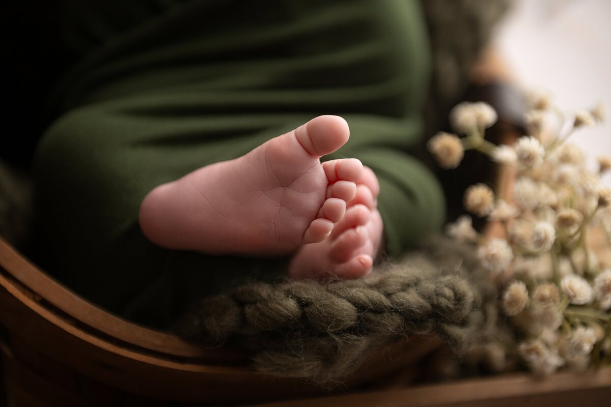 06_21_2024_VictoriahNewborn-112_WEB