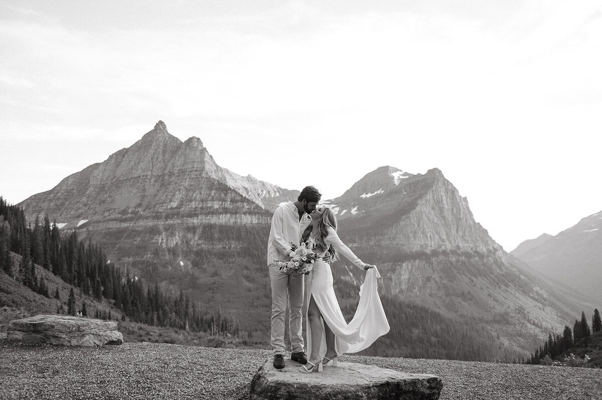 presley-gray-glacier-national-park-elegant-elopement-1332