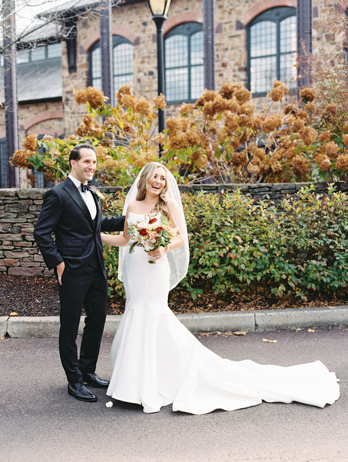 Phoenixville-Foundry-Romantic-Fall-Wedding-Photographer-Bride-Groom-Photos27