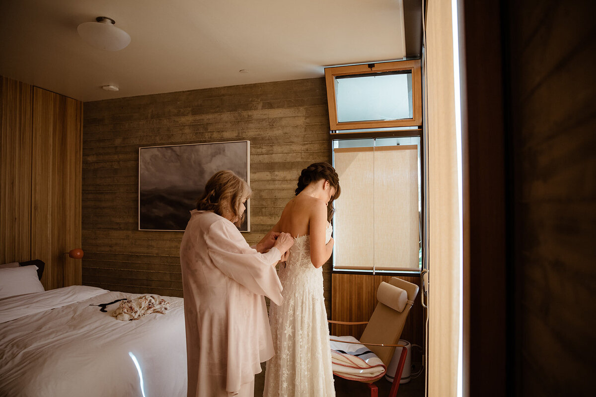 JoannaJochanan-MalibouLakeLodgeWedding-GettingReady-52