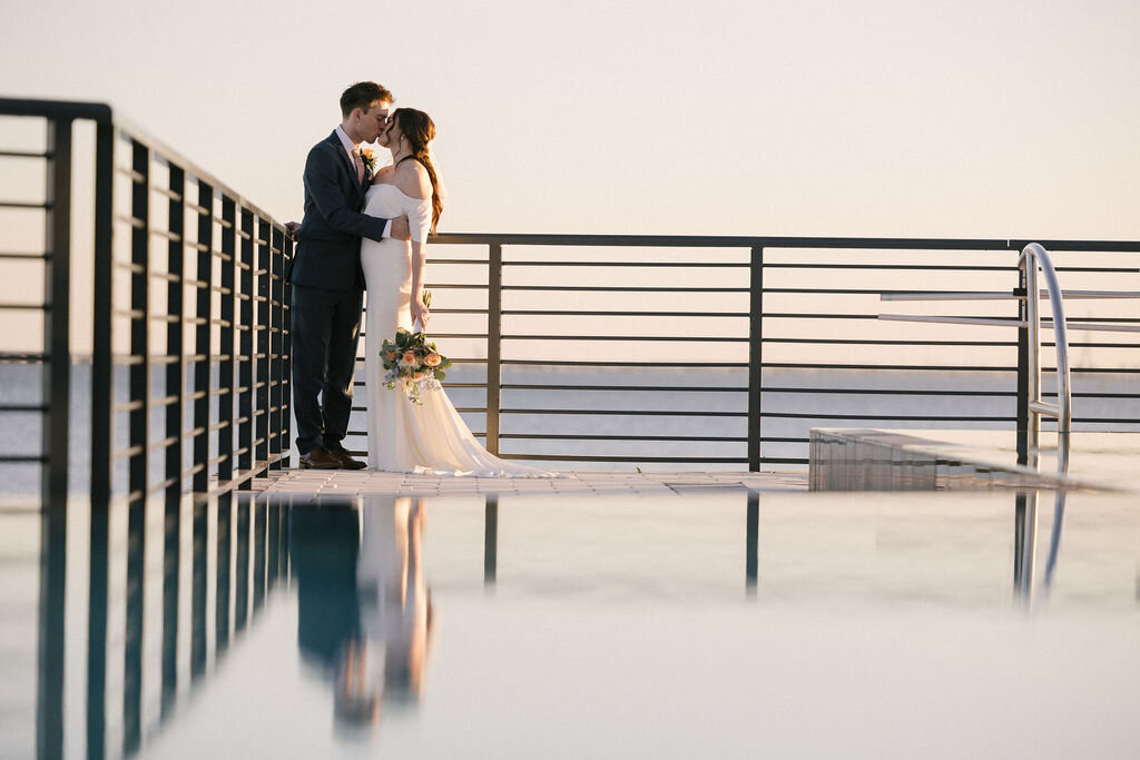 emily-plank-photo-the-current-hotel-elope-wedding-chantilly-chic-celebrations-14