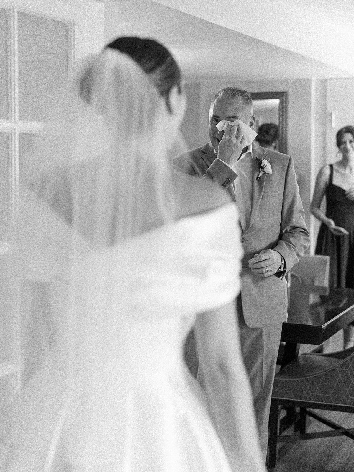 charleston-wedding-photographer-planters-inn-wedding-getting-ready-details8