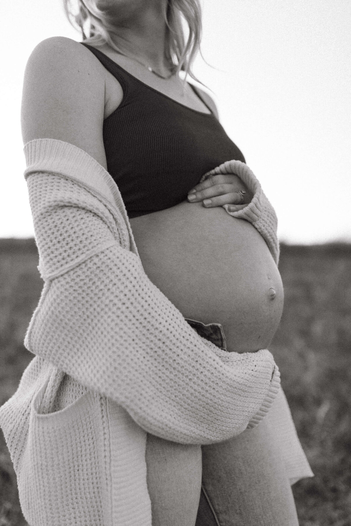 central-kansas-maternity-session-with-the-wandering-1