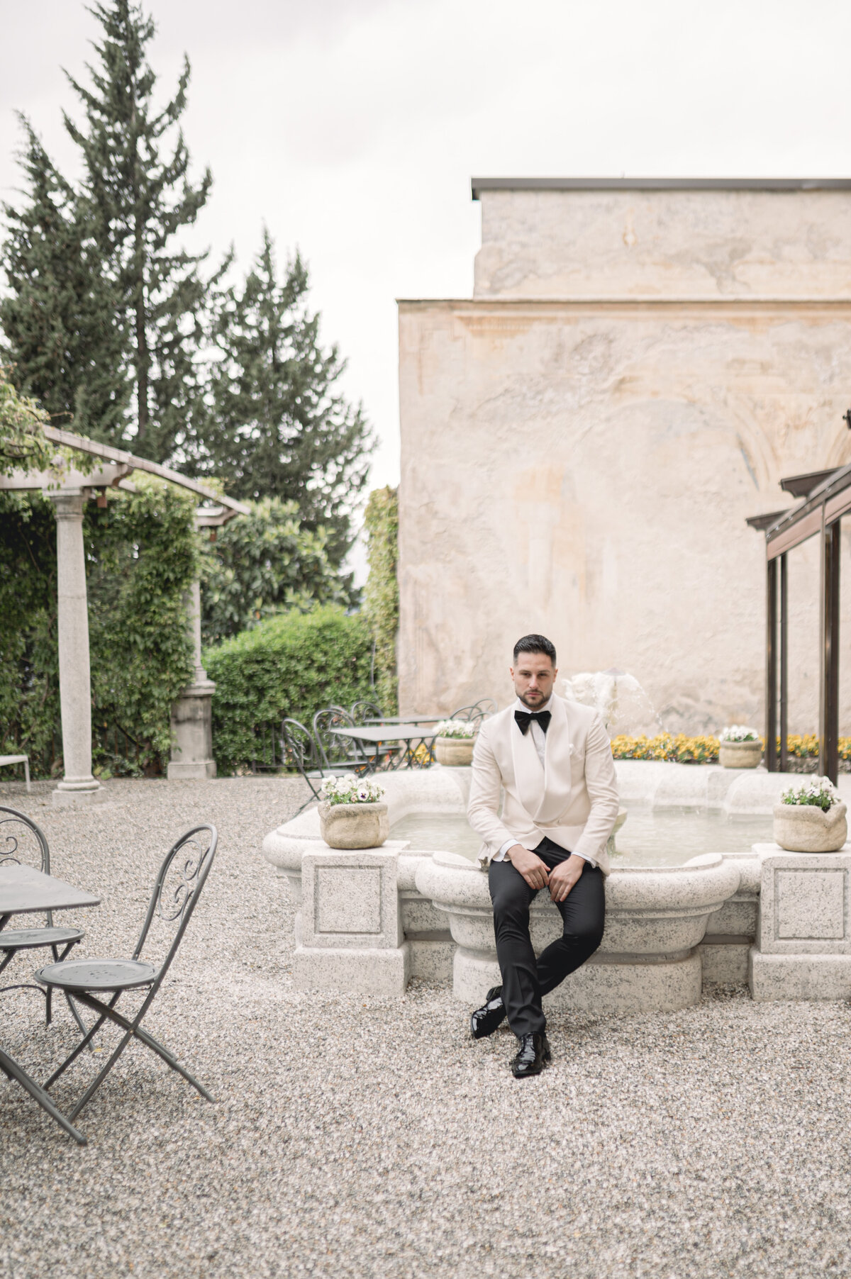 Dimos Bablis Studio Luxury Wedding Photographers Greece and Italy Santorini Wedding Villa Cipressi pastel  _053