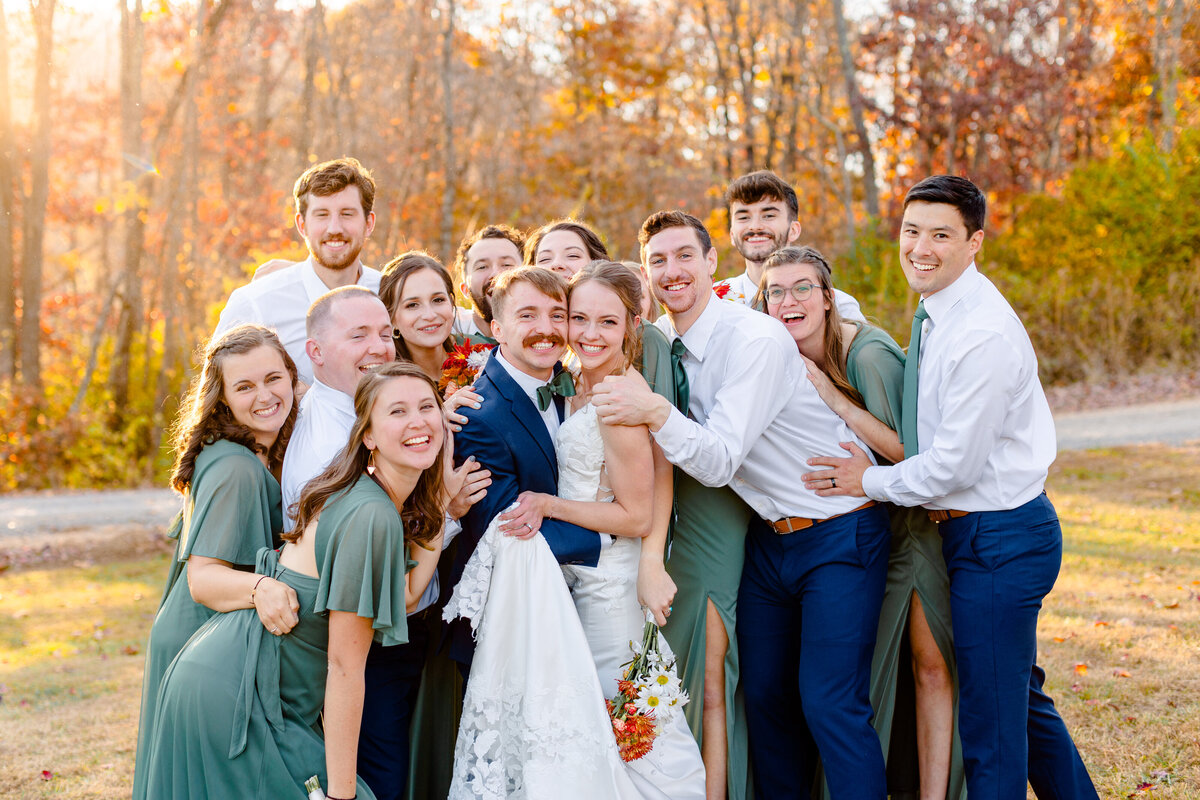 Colorful-Joyful-Virginia-Wedding-Diamond-V-Farms-11