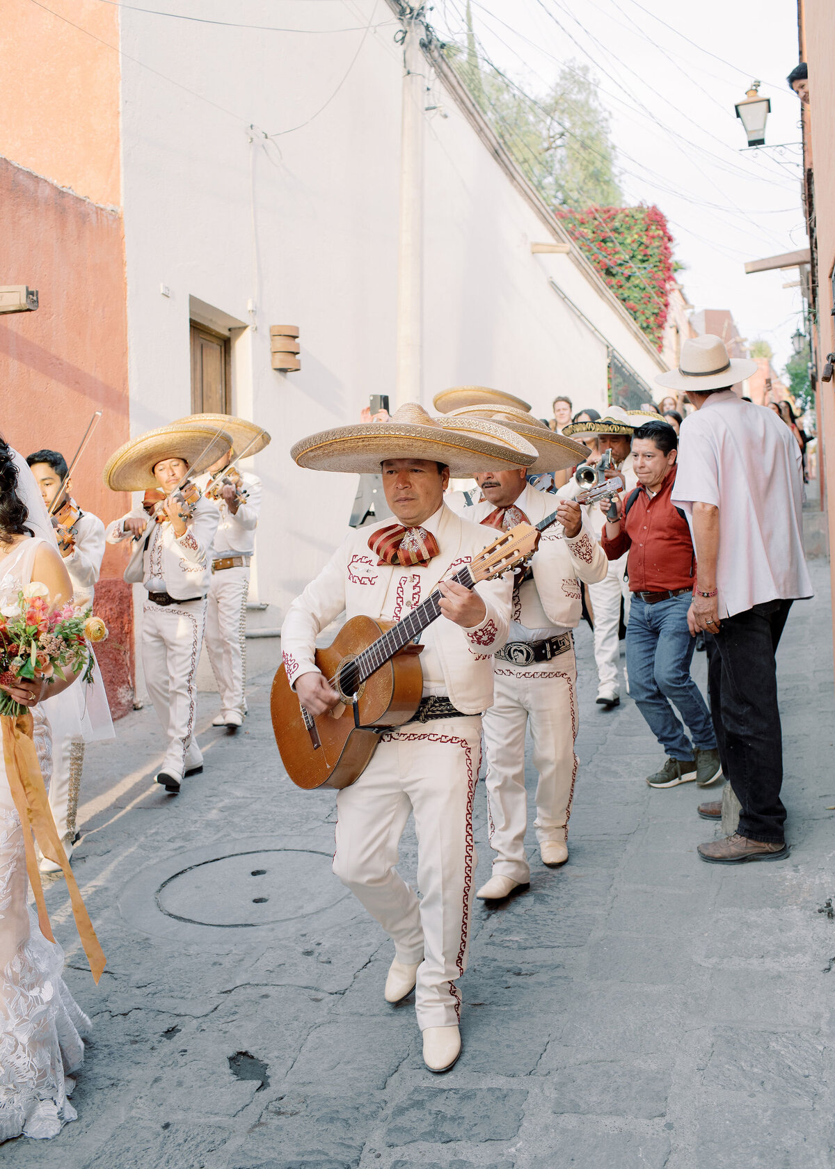 Vicki Grafton Photography Casa Hyder San Miguel de Allende Mexico Luxury Fine aRT Film Wedding Martha Stewart Bride Destination Modern Luxury161