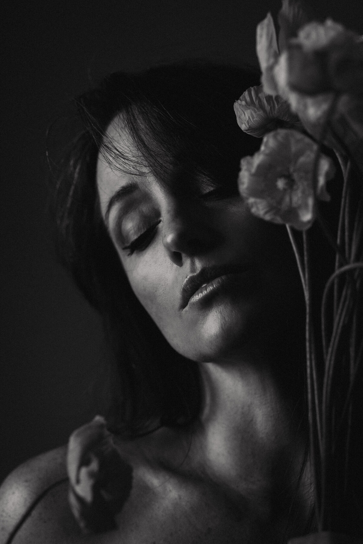 HOLLY-MCLEAN-PHOTO_LILLY-2157BW