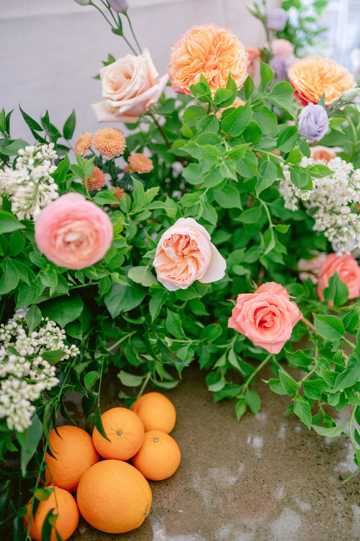 Le Belvedere-Bright-Spring-Floral-Wedding-Photography-by-Emma 35