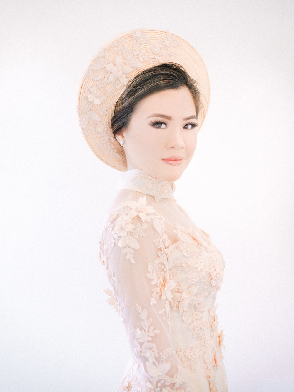 vietnamese-wedding-bride-modern-ao-dai-san-diego