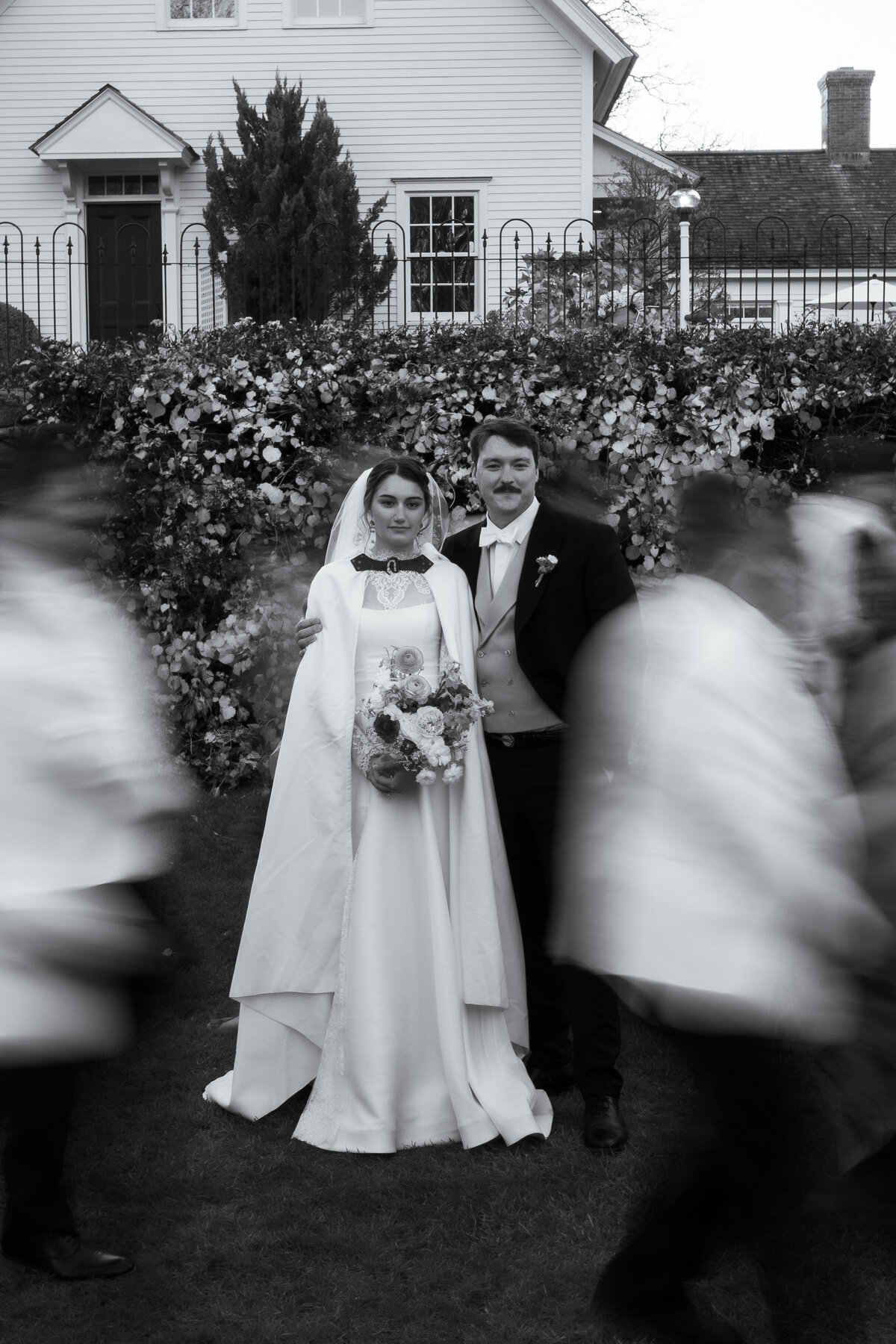 modern-wedding-party-portraits-ct