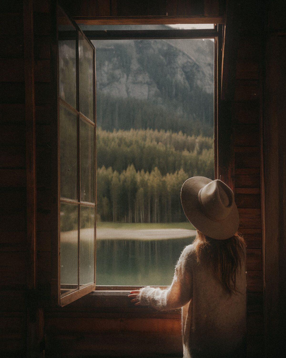 170_window_helloemilie