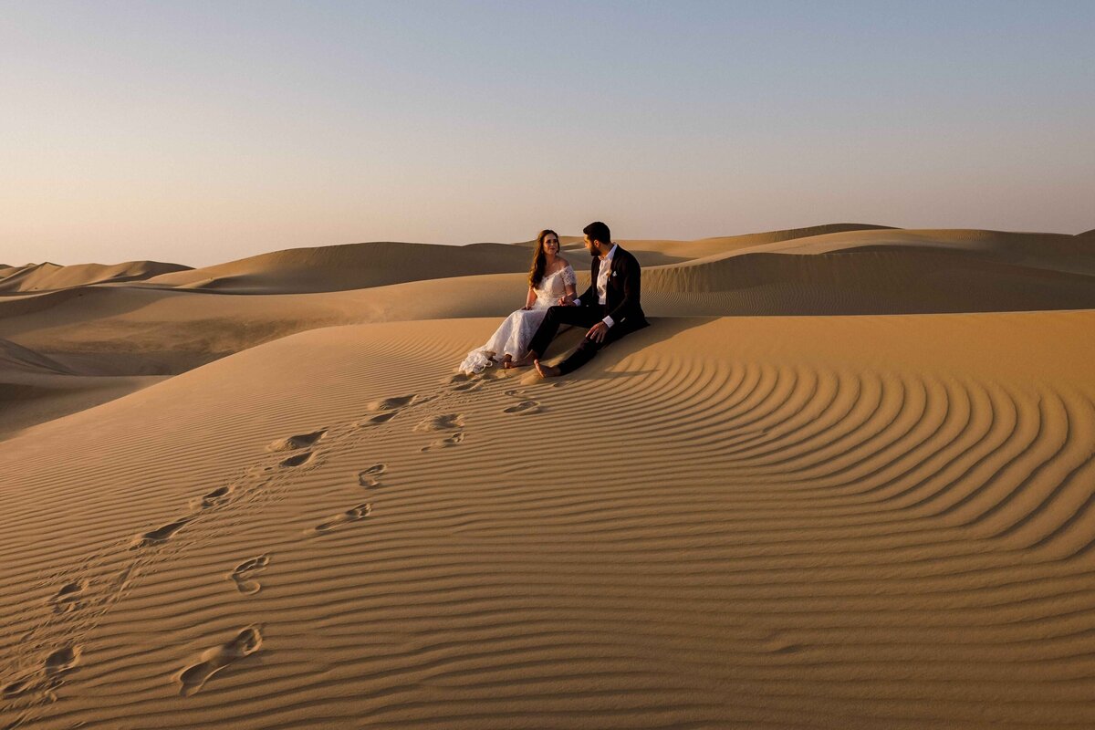 rock-your-event-wedding-styling-planner-designer-dubai-UAE-sand-dunes-elopement