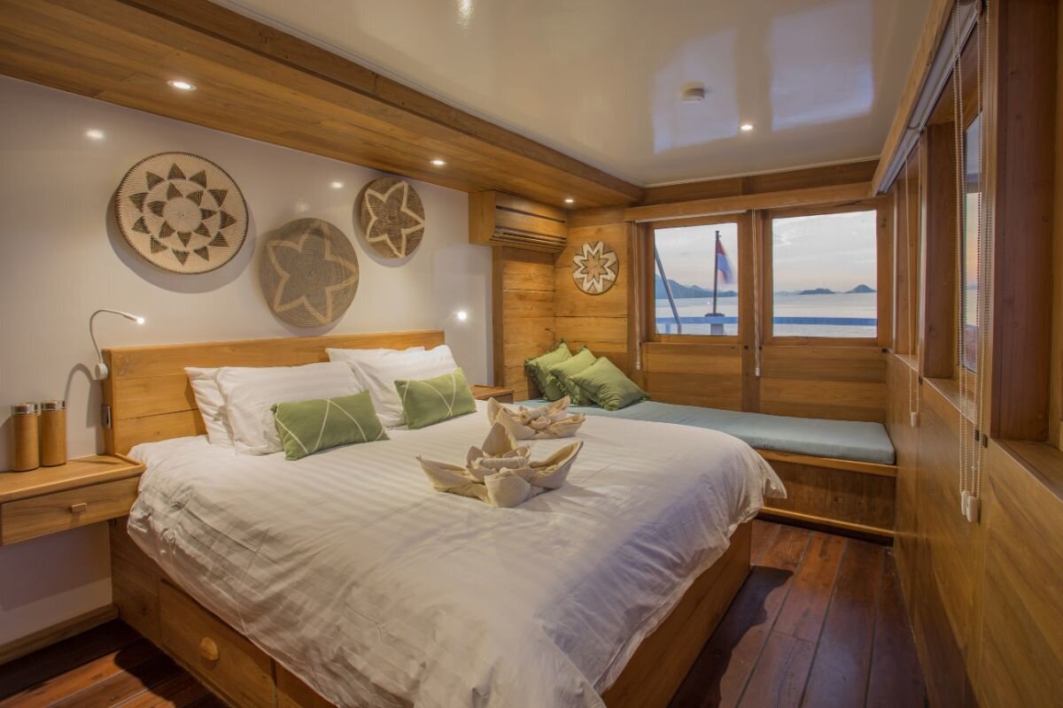 Harmoni Luxury Indonesia Yacht Charter - Harmoni Luxury Indonesia Yacht Charter4
