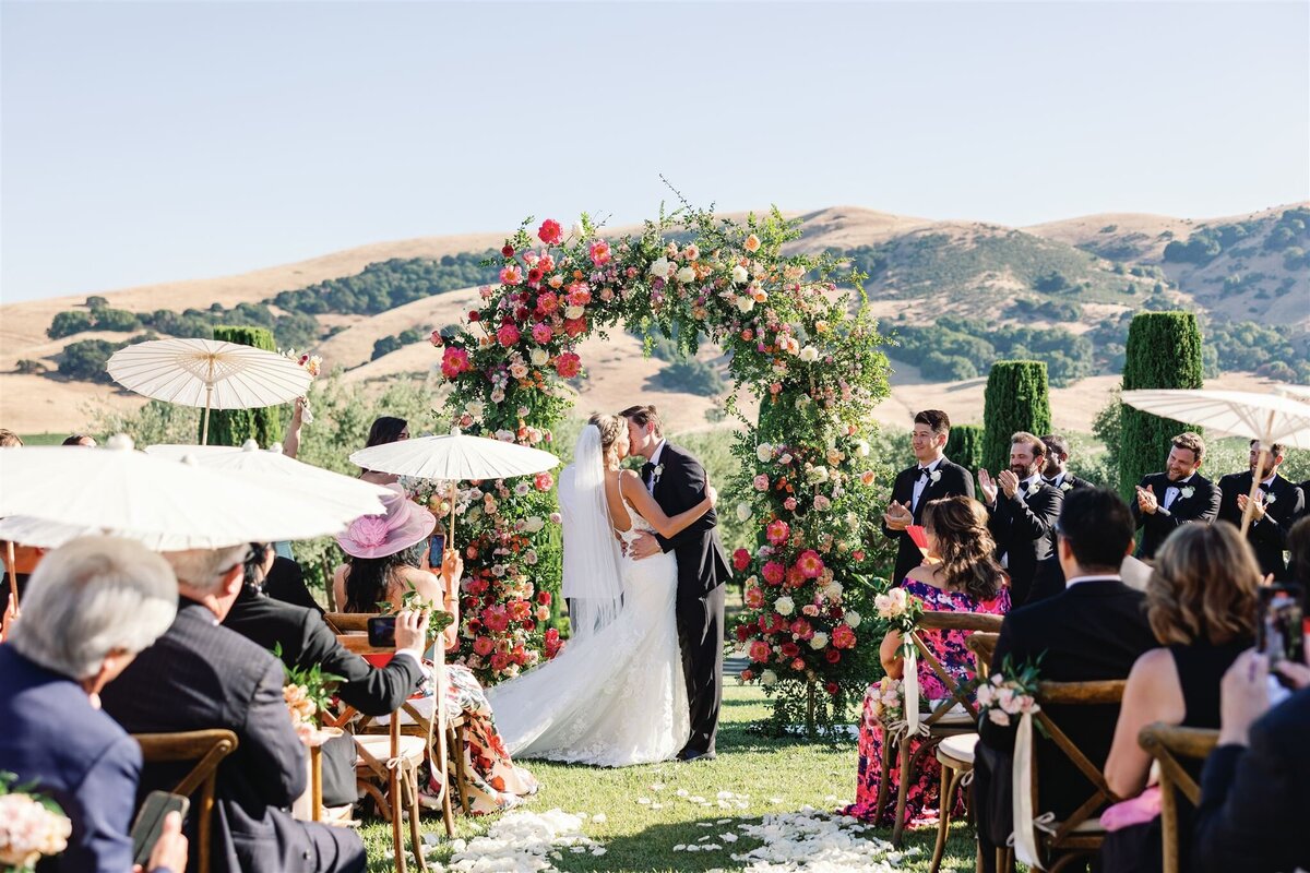 viansa-sonoma-wedding-michelle-graham-ashley-carlascio-photography-0456_websize