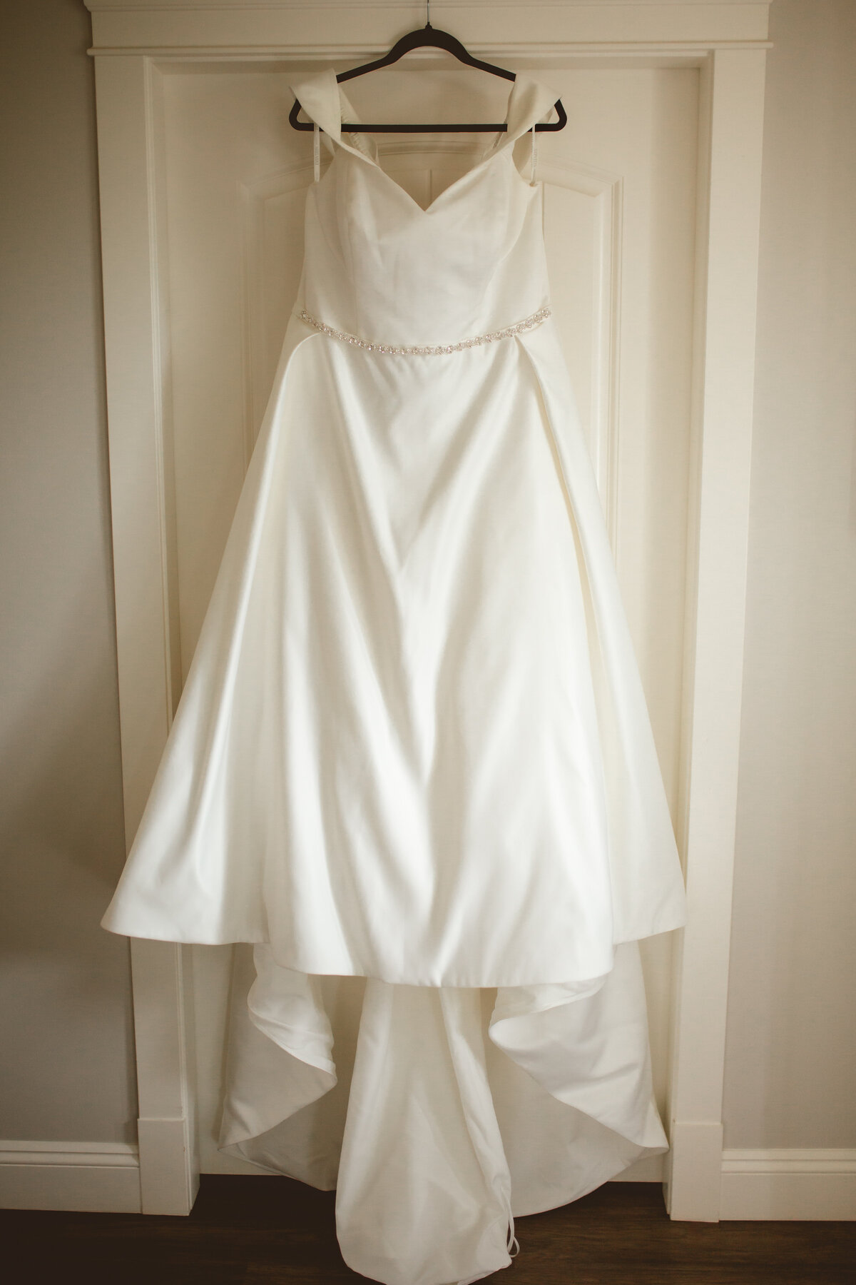 wedding, dress, abbotsford, british columbia,