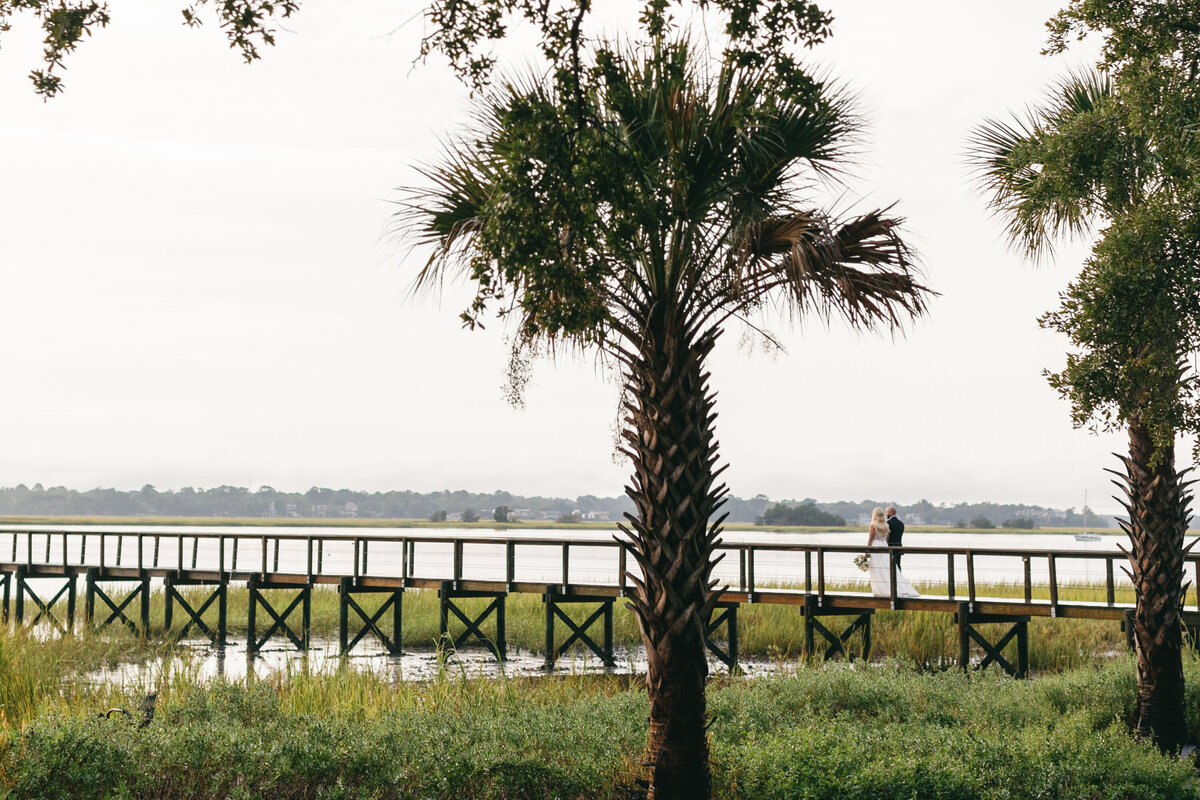 Lizzie Baker Photography _ Lowndes Grove Wedding _ Charleston Wedding Photographer _ CHS Wedding Venue _ Shindig Co Wedding Planner _ PPHG Wedding Venues-24