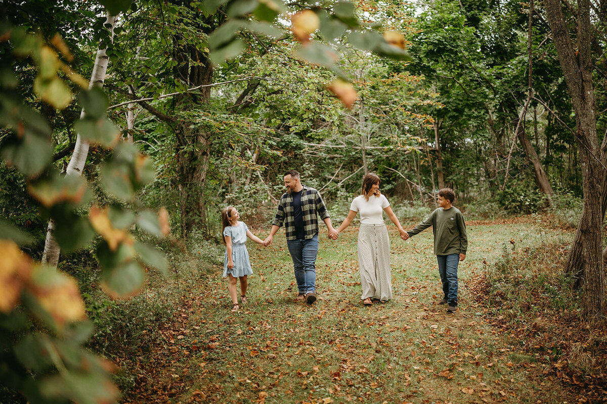 Families-Melissa-Harding-Photography-extended-family-photographer-PEI-Canada3