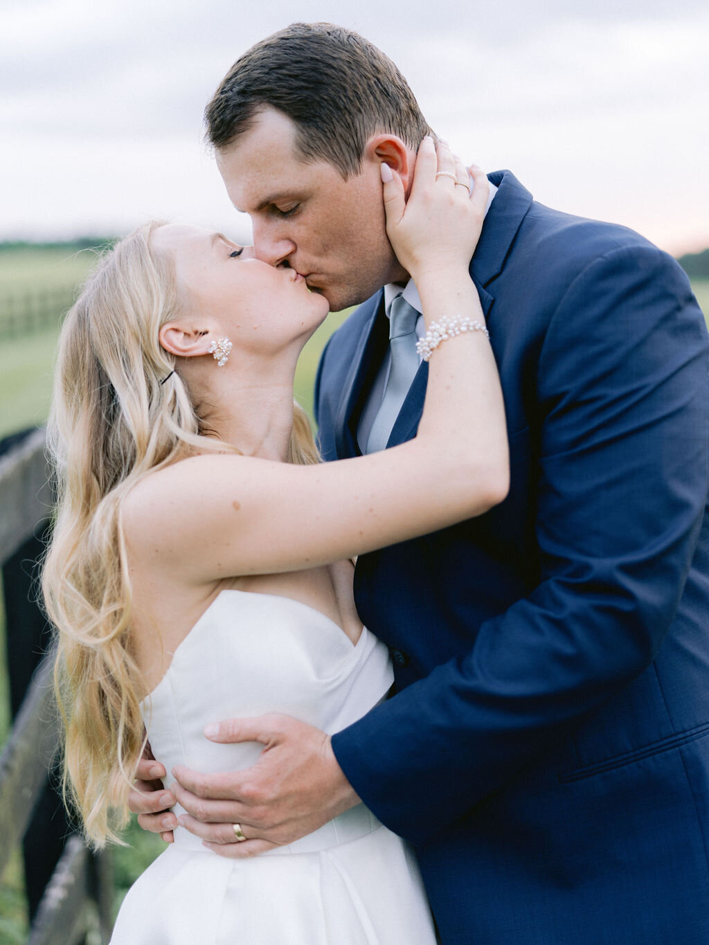 NikkiSanterre_EastCoastPrivateEstateWeddingPhotographer_Caroline&Ben-166